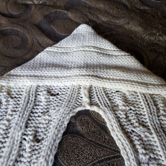 SCARF - Picture 4 of 5